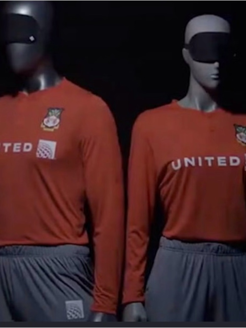 United Airlines x Wrexham AFC Polaris Loungewear Set L/XL